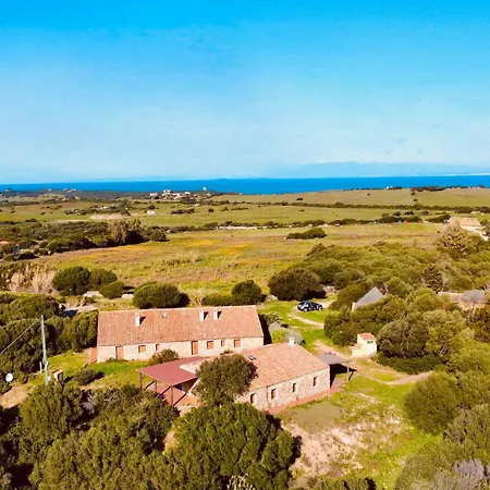 Lu Stazzu Di Tarraolta Vignola Mare