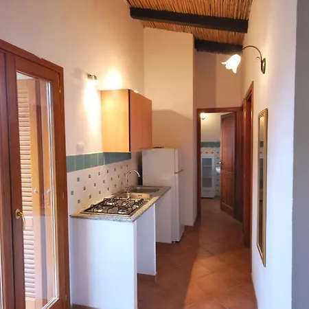 מלון דירות Lu Stazzu Di Tarraolta 3*