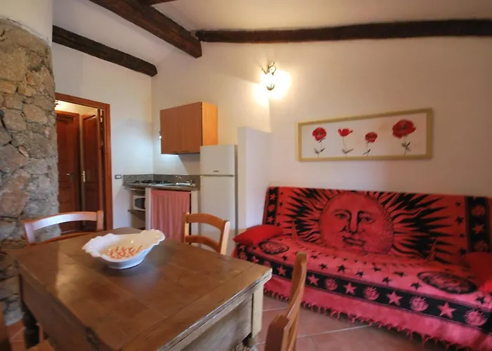 Lu Stazzu Di Tarraolta 3* Vignola Mare