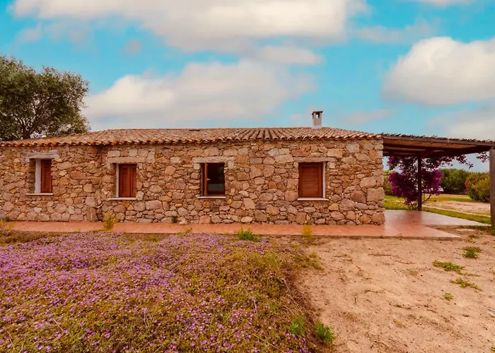 Lu Stazzu Di Tarraolta Aparthotel Vignola Mare