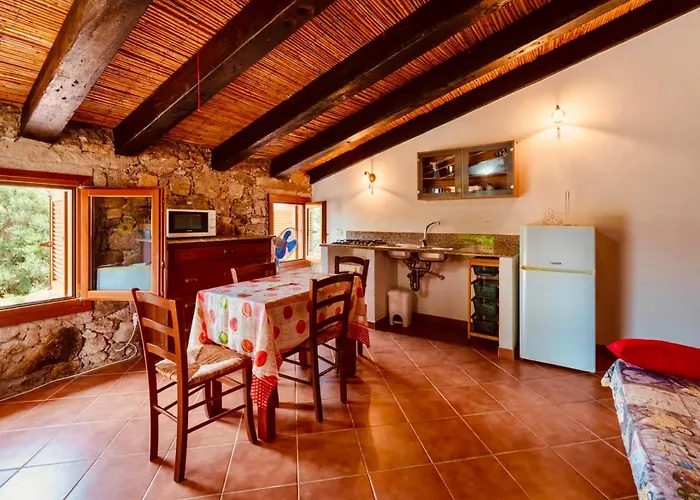 Aparthotel Lu Stazzu Di Tarraolta Vignola Mare