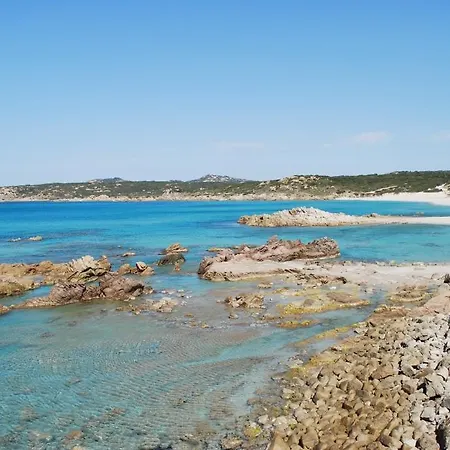 Lu Stazzu Di Tarraolta 3* Vignola Mare