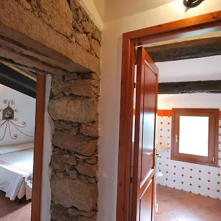 Lu Stazzu Di Tarraolta Aparthotel 3*