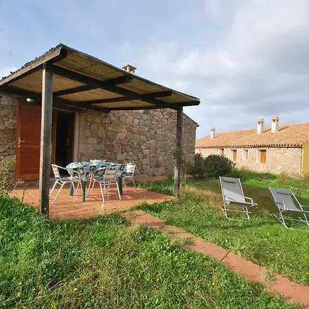 Lu Stazzu Di Tarraolta 3* Vignola Mare