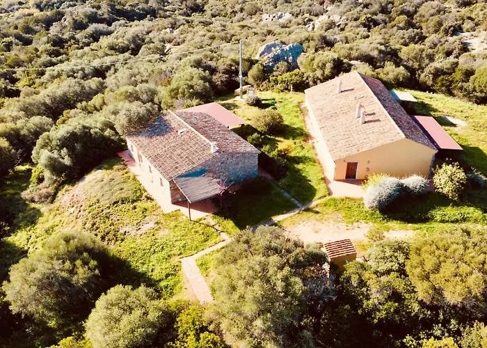 Lu Stazzu Di Tarraolta Aparthotel Vignola Mare