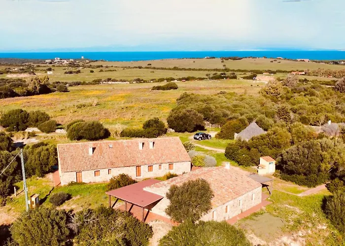 Lu Stazzu Di Tarraolta 3* Vignola Mare