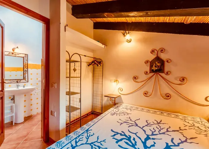 Lu Stazzu Di Tarraolta Aparthotel 3*