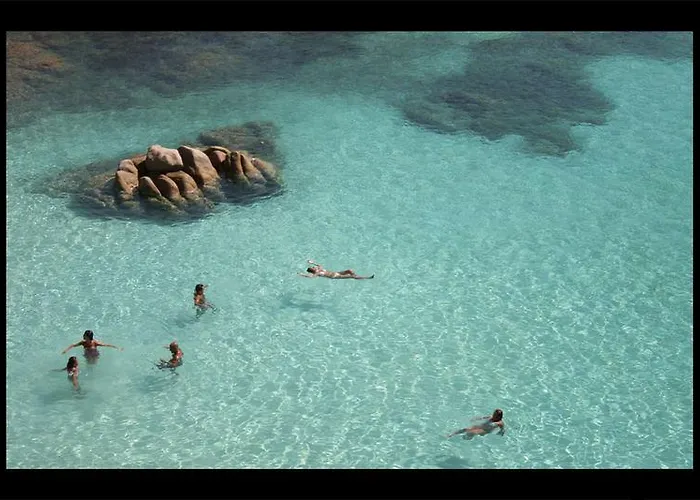 Lu Stazzu Di Tarraolta 3* Vignola Mare